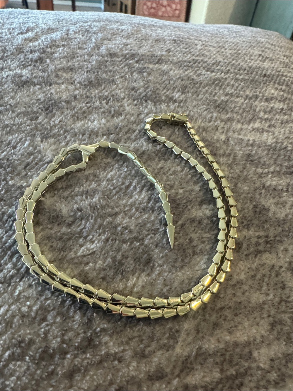 Serpentine Necklace, 18” Goldtone